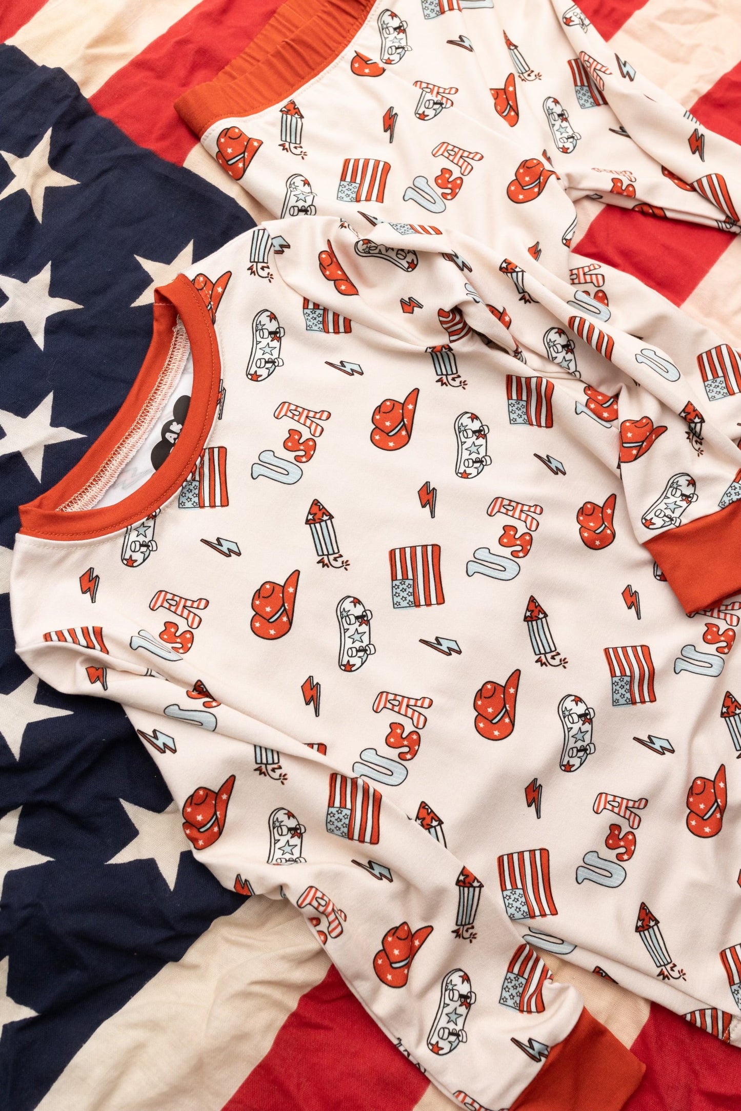 USA Retro—2PC AK DREAMERS PJS KIU COLLAB