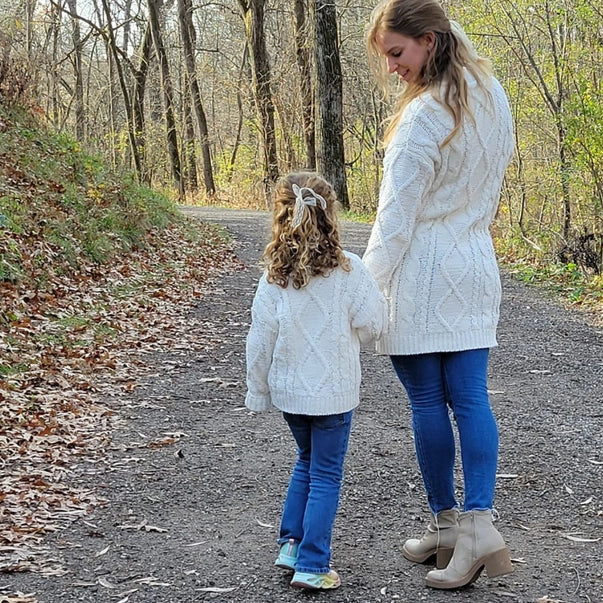 Mommy & Me Womens Ivory Cable Knit Sweater