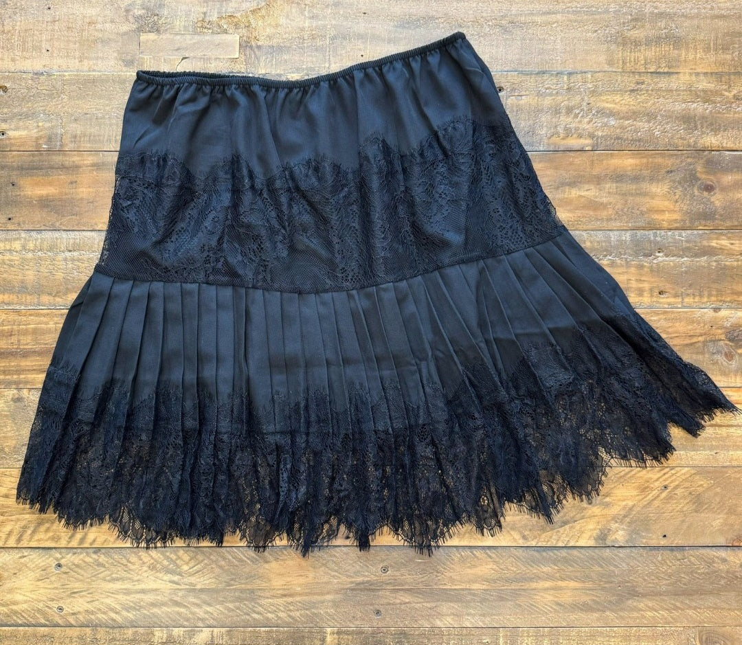 Spoil Yourself Collection| Viviane Lace Slip Skirt